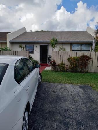 Townhomes Of Audubon South, 1690 Sandpiper Blvd, Homestead, Florida 33035, image 1