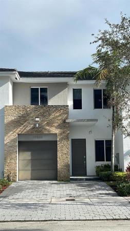 Venetian Parc, 17555 SW 150th Ct #17555, Richmond West, Florida 33187, image 2