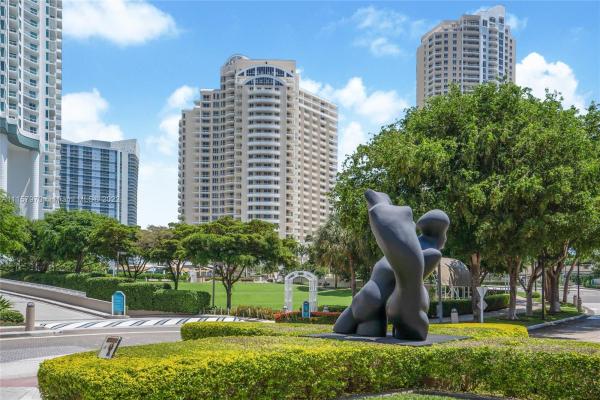 One Tequesta Point, 888 Brickell Key Dr #1000, Miami, Florida 33131, image 2