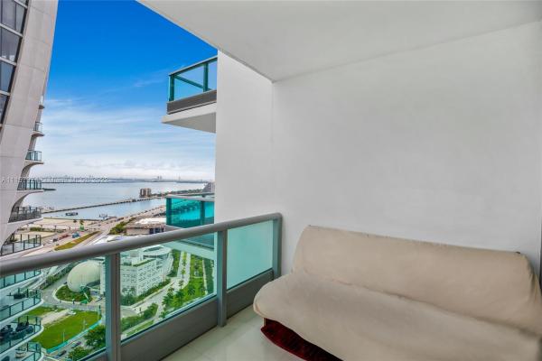 900 Biscayne Bay, 900 Biscayne Blvd #3310, Miami, Florida 33132, image 2