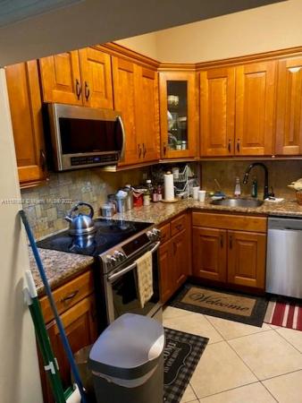 Leslie Patio Homes, 20330 NW 34th Ave, Miami Gardens, Florida 33156, image 2