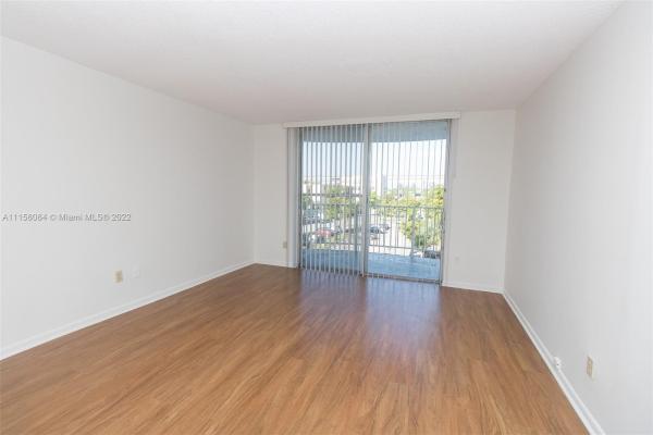Montecarlo, 498 NW 165th St Rd #D-402, Golden Glades, Florida 33169, image 2