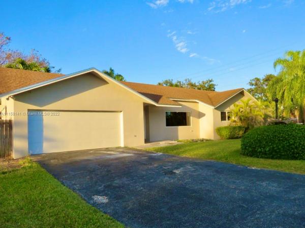 16201 SW 285th St, Unincorporated Dade County, Florida 33033, image 2
