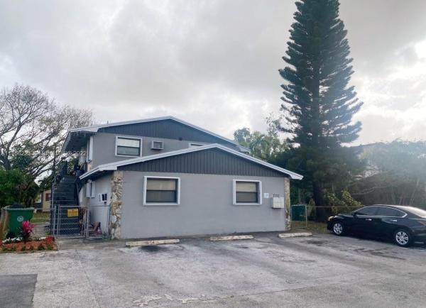 Hollywood No HOA, 7320 NW 37th St #1-4, Hollywood, Florida 33024, image 2