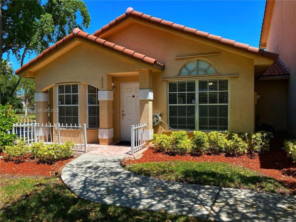 8783 SW 215th Ter, Cutler Bay, Florida 33189, image 2