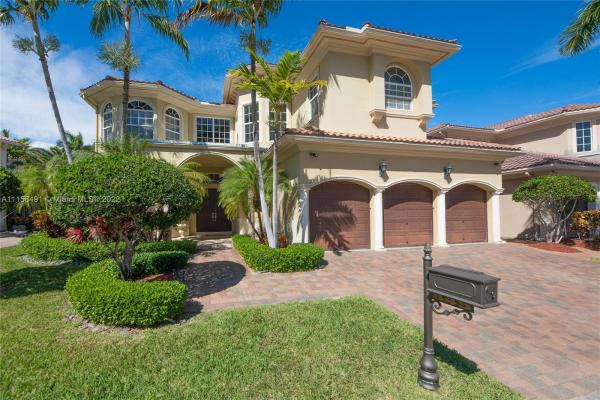 Grand Harbor Estates, 845 Meridian Ln, Hollywood, Florida 33019, image 2