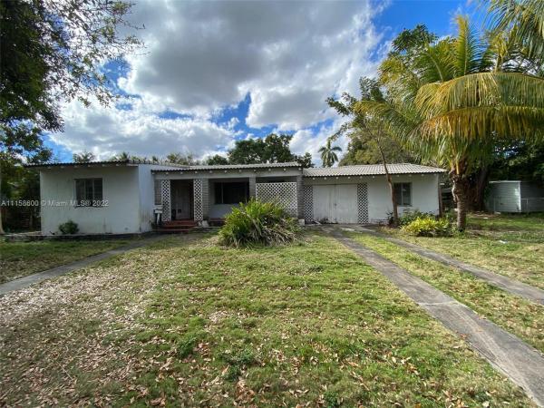 Country Club Estates, 144 South Dr, Miami Springs, Florida 33166, image 2