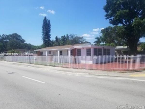 Fulford Highlands, 16450 NE 6th Ave, Golden Glades, Florida 33162, image 2