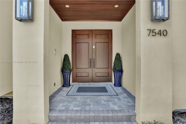 7540 SW 56th Ct, Unincorporated Dade County, Florida 33143, image 2