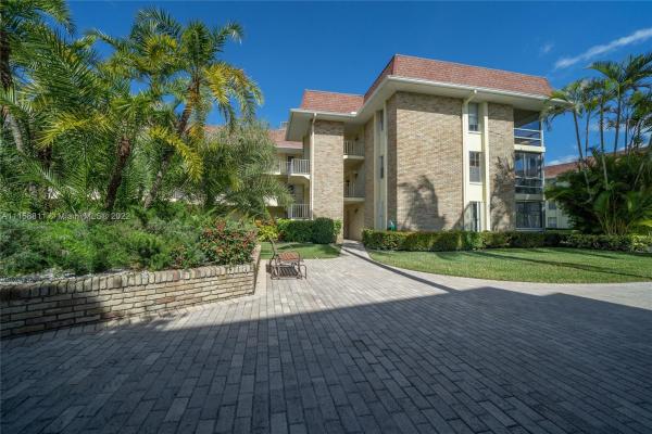 Tamberlane, 5540 Tamberlane Cir #213, Palm Beach Gardens, Florida 33418, image 1
