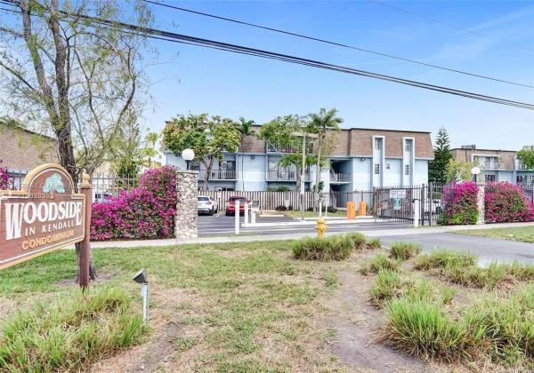Woodside In Kendall, 9611 SW 77th Ave #208A, Kendall, Florida 33156, image 2