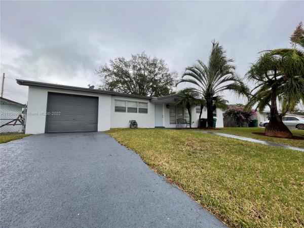 Benson Manor, 10511 SW 204th Ter, Cutler Bay, Florida 33189, image 2