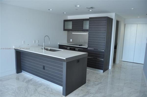 Epic Hotel & Residences, 200 Biscayne Boulevard Way #3705, Miami, Florida 33131, image 2