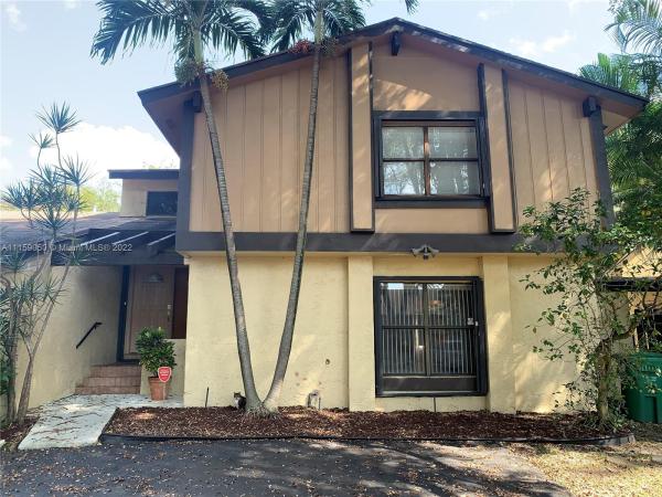 Woodgate West, 6825 SW 128th Pl, Kendale Lakes, Florida 33183, image 2