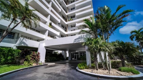 Commodore Club East, 177 Ocean Lane Dr #812, Key Biscayne, Florida 33149, image 2