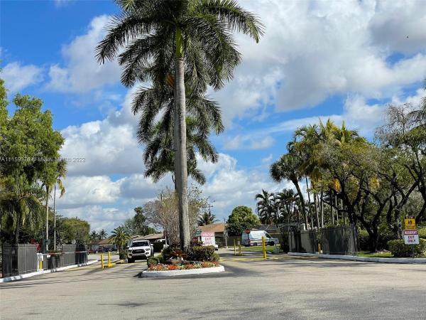 Horizons West, 8600 SW 133rd Avenue Rd #418, Kendale Lakes, Florida 33183, image 2