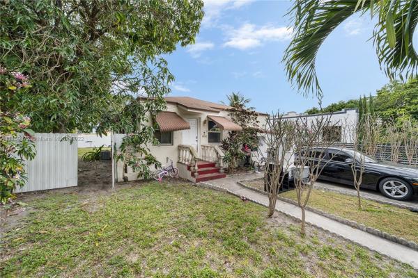 Superior Park, 2118 NW 3rd St, Miami, Florida 33125, image 2