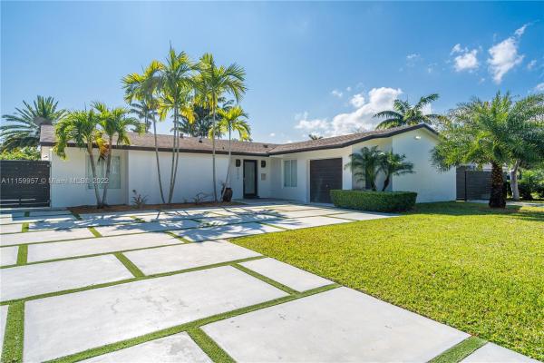 Bel Aire, 9504 Sterling Dr, Cutler Bay, Florida 33157, image 2