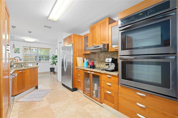 730 NE 90th St #102, Unincorporated Dade County, Florida 33138, image 1