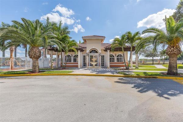Tuscan Lake Villas, 17847 NW 74th Path #17847, Country Club, Florida 33015, image 2
