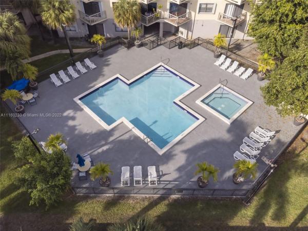 Las Vistas At Doral, 8290 Lake Dr #432, Doral, Florida 33166, image 2