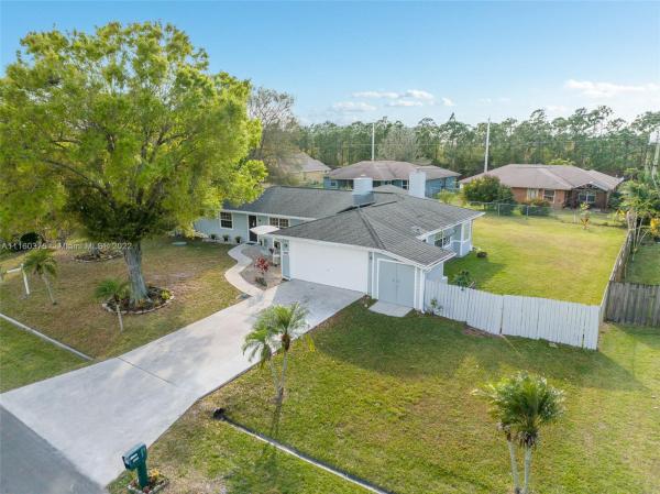 4052 SW Alice St, Florida 34953, image 2