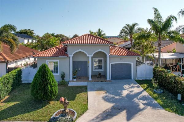 Centennial, 8642 SW 207th Ter, Cutler Bay, Florida 33189, image 2