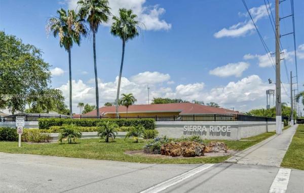 Sierra Ridge, 910 NE 214th Ln Unit 1, Ives Estates, Florida 33179, image 2