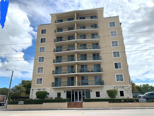 Douglas Place In Golden Pines, 2501 SW 37th Ave #306, Miami, Florida 33133, image 2