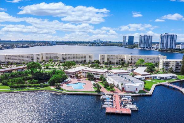 Point East, 2903 Point East Dr #K114, Aventura, Florida 33160, image 2