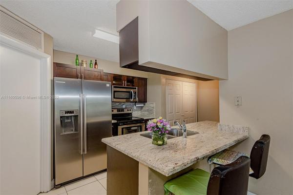 Antigua At Country Club Of Miami, 17520 NW 67th Pl #A, Country Club, Florida 33015, image 2