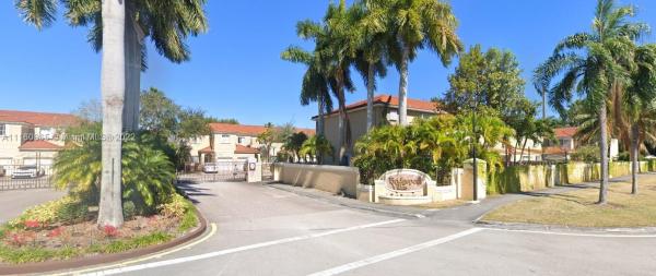 Bridgeport Villas, 14350 SW 126th Pl #14350, Three Lakes, Florida 33186, image 2