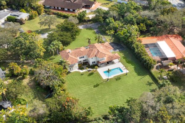 Town & Ranch Estates, 12700 Rolling Road Dr, Pinecrest, Florida 33156, image 2