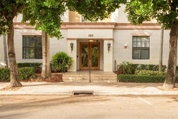 Regent Park At Young Circle, 1919 Van Buren St #418A, Hollywood, Florida 33020, image 2