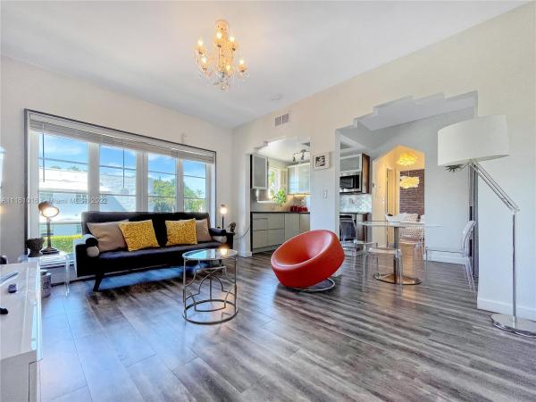 The Chelsea, 550 15th St #201, Miami Beach, Florida 33139, image 2