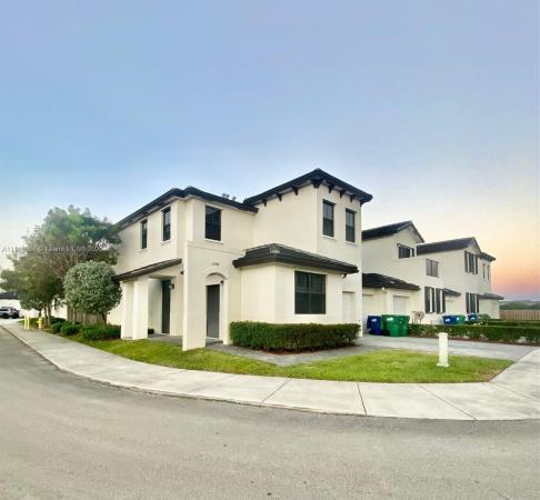 Oak Hammock Townhomes, 22547 SW 102nd Ave #22547, Cutler Bay, Florida 33190, image 2