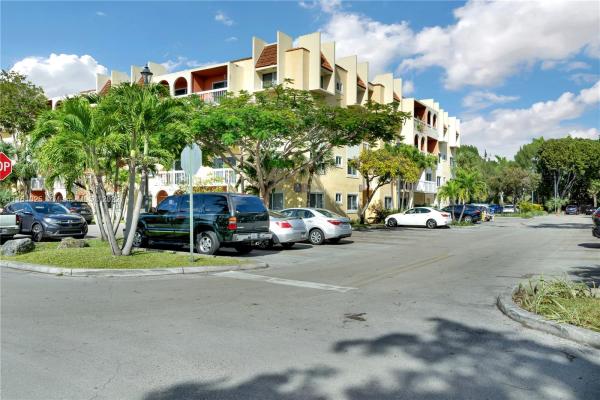Village Of Kings Creek, 7705 Camino Real #B-216, Glenvar Heights, Florida 33143, image 1