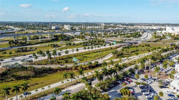 Montecarlo, 488 NW 165th St Rd #B415, Golden Glades, Florida 33169, image 2