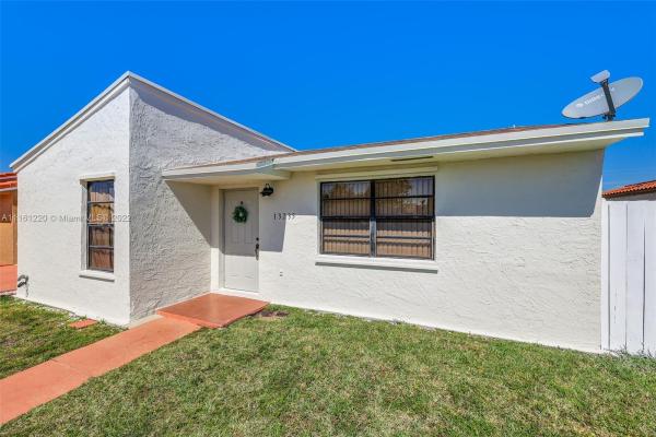 Superior Homes, 13235 NW 5th Ter, Tamiami, Florida 33182, image 1