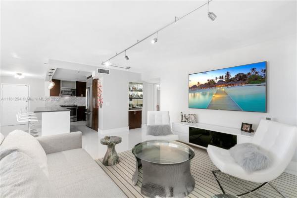 Le Trianon, 6061 Collins Ave #10D, Miami Beach, Florida 33140, image 2