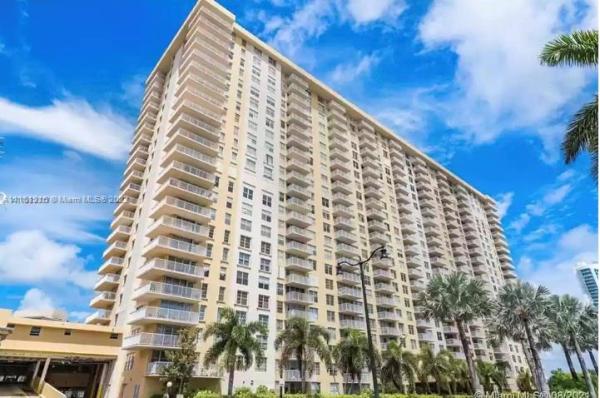 Winston Towers 400, 231 174th St #717, Sunny Isles Beach, Florida 33160, image 2