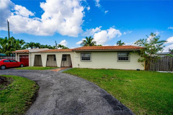 The Gran Cesar, 10211 SW 32nd St, University Park, Florida 33165, image 2