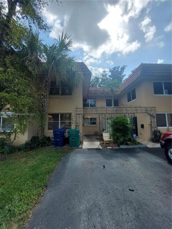 Ludlum Lakes Townhouses 2, 7034 NW 169th St #7034, Hialeah, Florida 33015, image 1