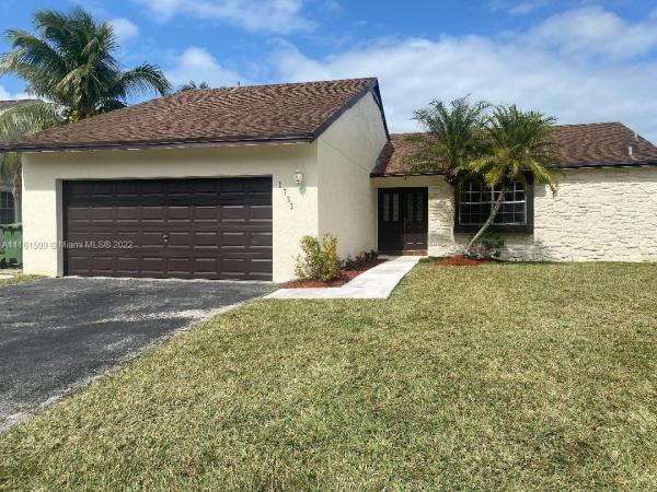 Homestead Lakes Tennessee East, 1733 S Goldeneye Ln, Homestead, Florida 33035, image 2