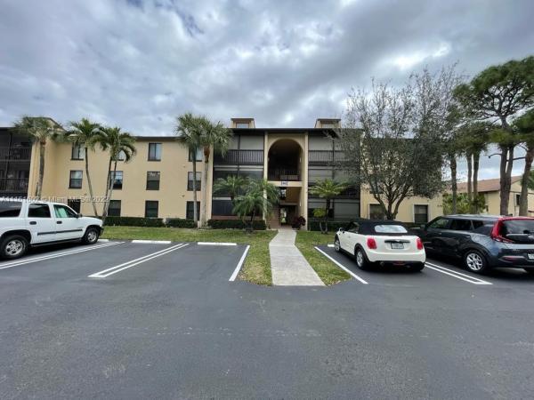 Pine Ridge North 4, 819 Sky Pine Way #G2, Greenacres, Florida 33415, image 2