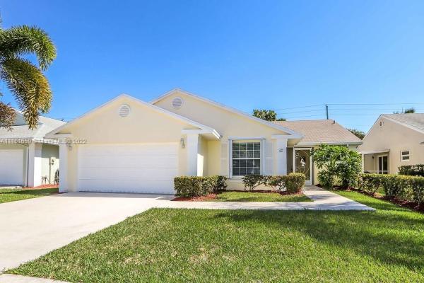 North Gate, 667 SE 27th Dr, Homestead, Florida 33033, image 2