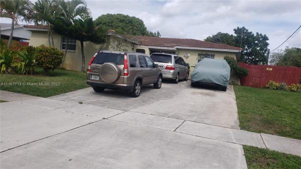Rolling Green Ridge, 111 NE 19th Ave, Boynton Beach, Florida 33435, image 2