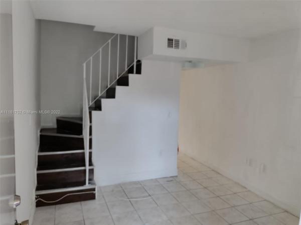 Fifth Avenue, 515 SW 3 St #6, Miami, Florida 33130, image 2