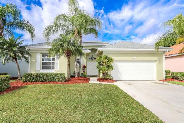 North Gate, 640 SE 23rd Ln, Homestead, Florida 33033, image 2