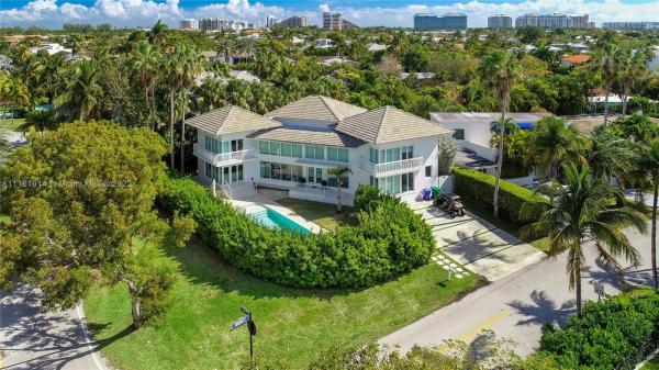 Tropical Isle Homes, 255 Harbor Dr, Key Biscayne, Florida 33149, image 2